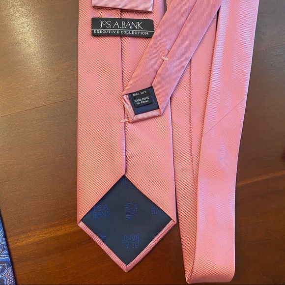Joseph A. Bank Tie Bundle 👔 - Picture 3 of 4